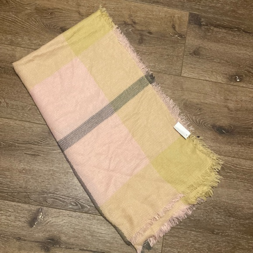 ‎Scarf